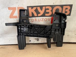 HAVAL Jolion 2021- Кронштейн решетки радиатора 