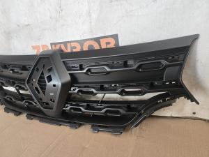 Renault Duster 2020- Решетка радиатора 